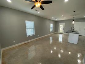 1004 W Hanna St #1004 - Photo 1 of 1