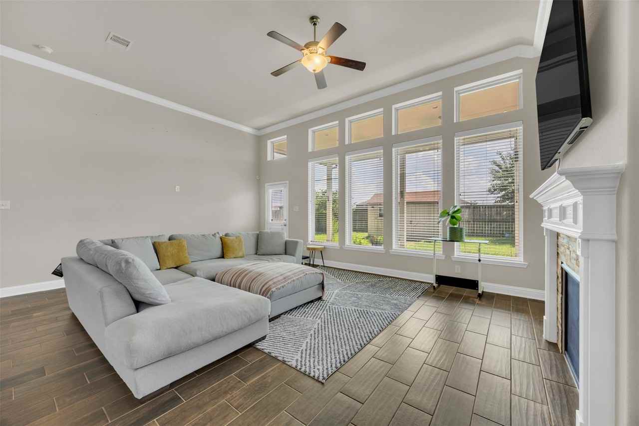 24119 Kingdom Isle Ln #24119 - Photo 4 of 30