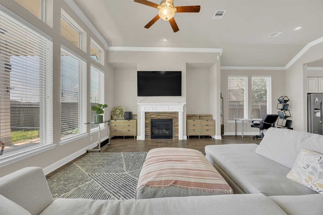 24119 Kingdom Isle Ln #24119 - Photo 7 of 30