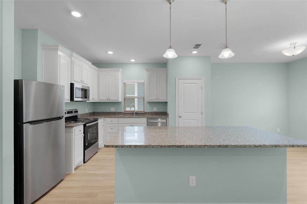 2027 Bluebonnet Ave #2027 - Photo 2 of 28