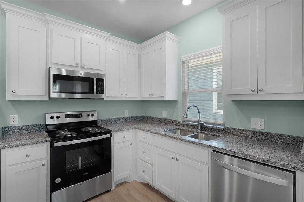 2027 Bluebonnet Ave #2027 - Photo 3 of 28