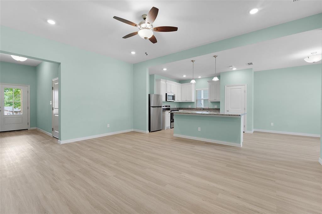 2027 Bluebonnet Ave #2027 - Photo 5 of 28