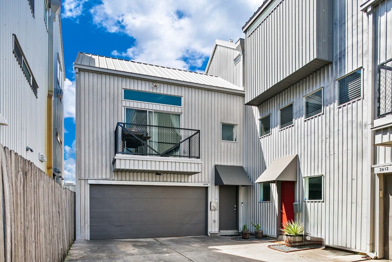 2614 Chenevert St #2614 - Photo 3 of 34