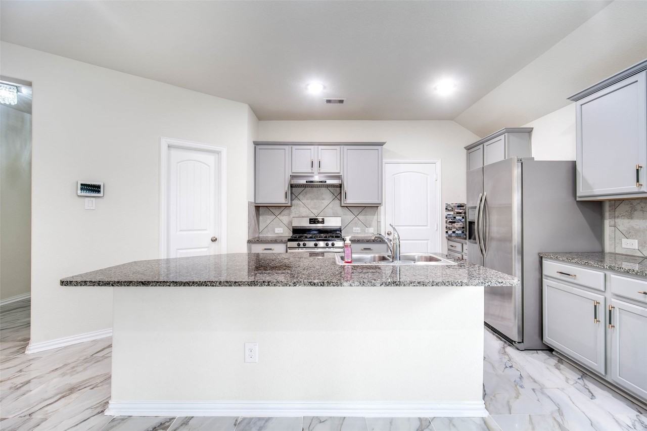 24239 Gold Cheyenne Way #24239 - Photo 6 of 38