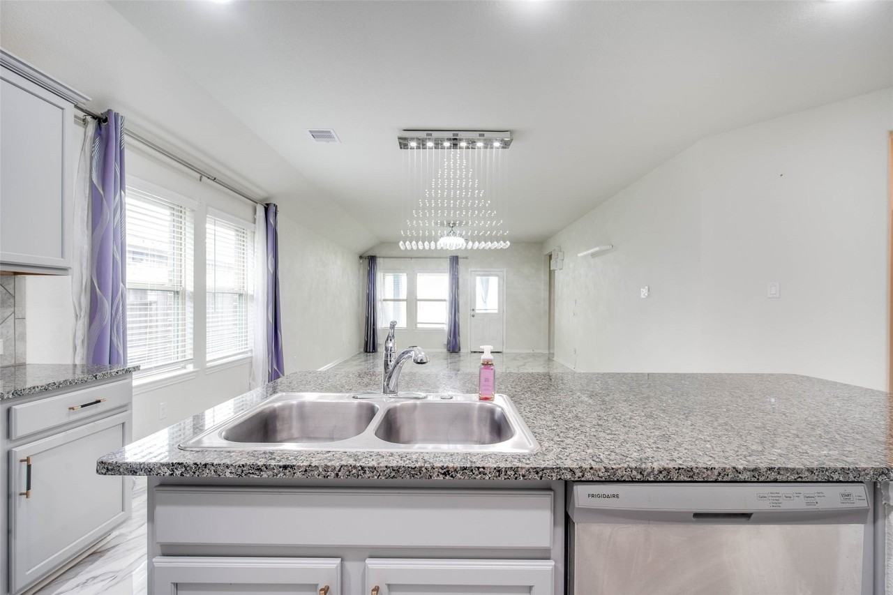 24239 Gold Cheyenne Way #24239 - Photo 7 of 38