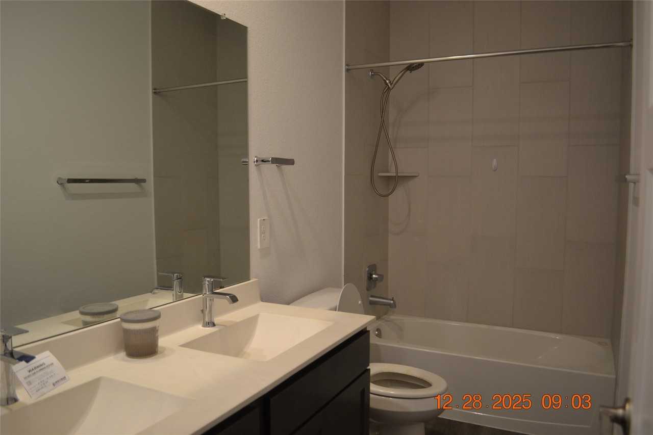 1613 Sunbend Ln #1613 - Photo 3 of 31