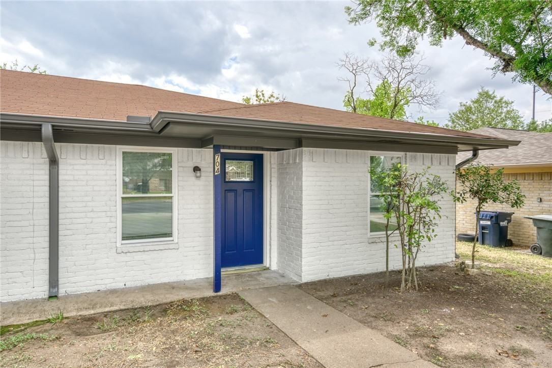 704 Llano Pl #704 - Photo 2 of 13