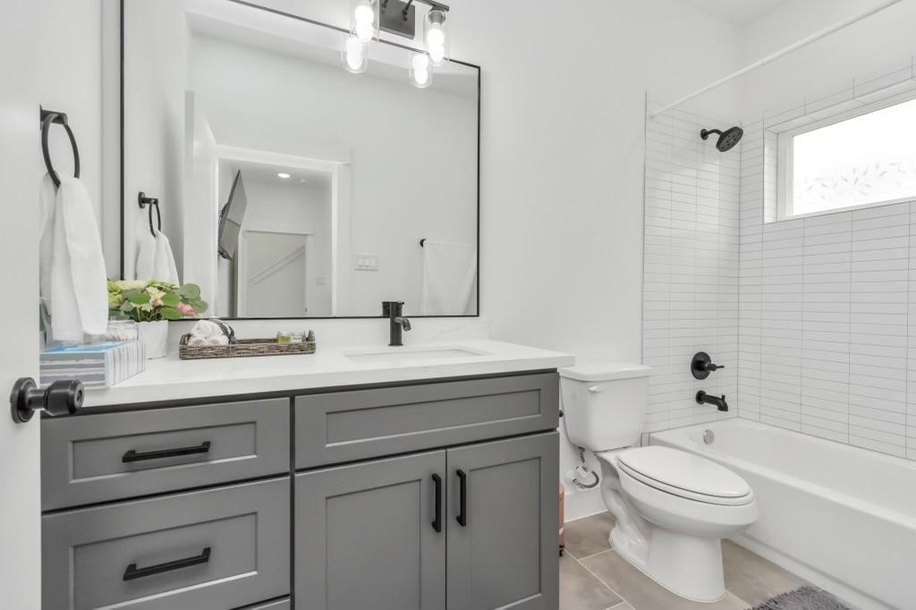 2722 Anita St #2722 - Photo 2 of 36