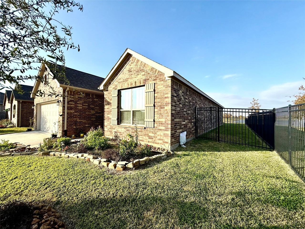 141 Eliana Shores Dr #141 - Photo 6 of 49