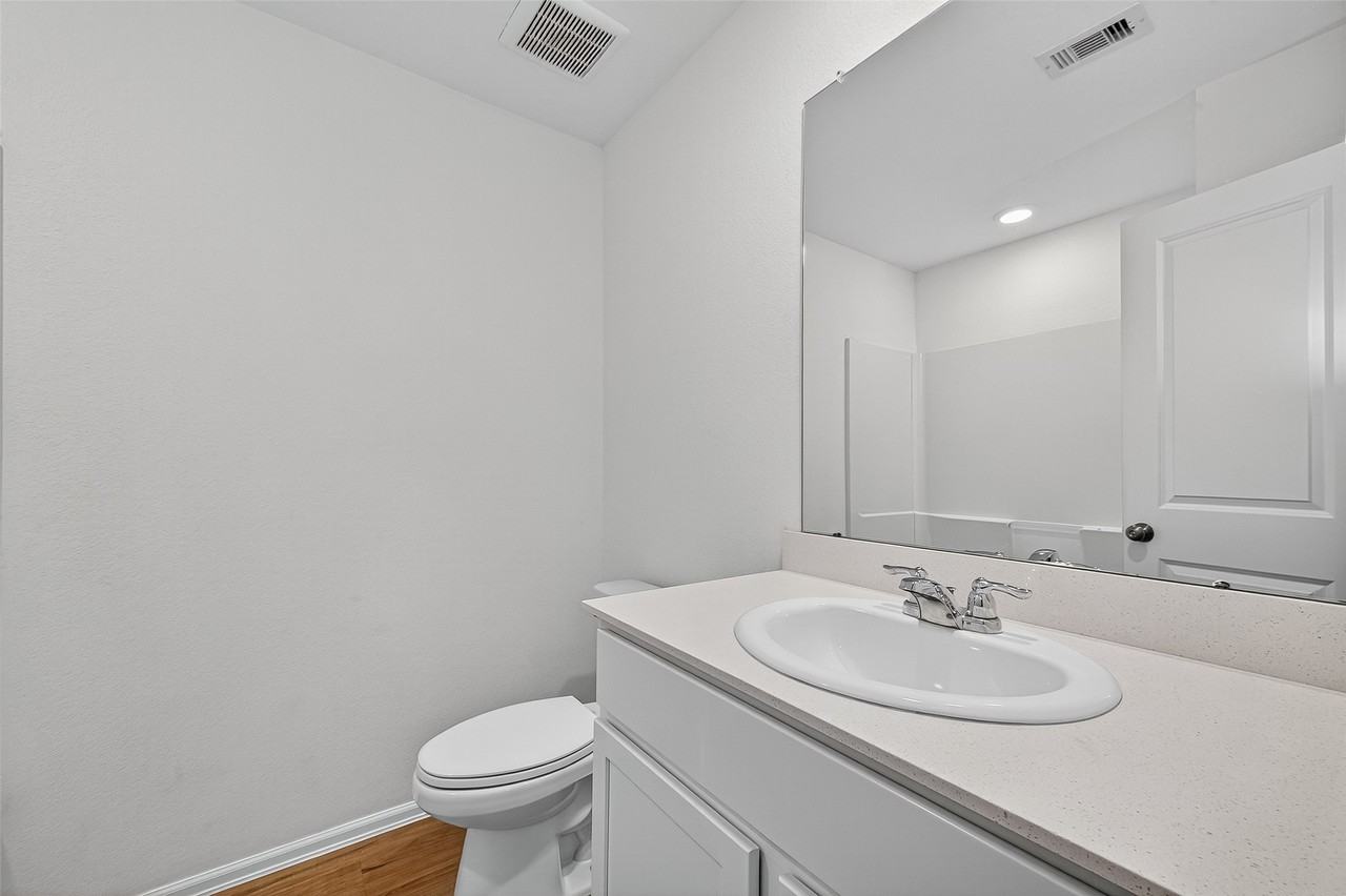 27130 Breakaway Ln #27130 - Photo 2 of 41