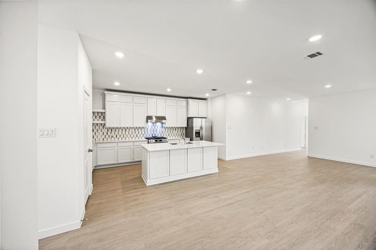 5822 Majestic Sky Dr #5822 - Photo 2 of 42