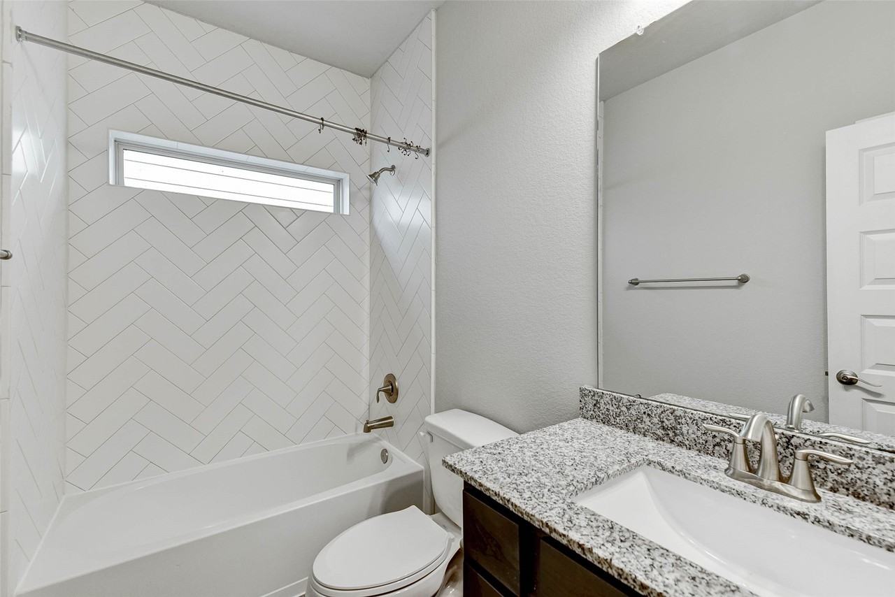 24114 Prairie Glen Ln #24114 - Photo 5 of 24