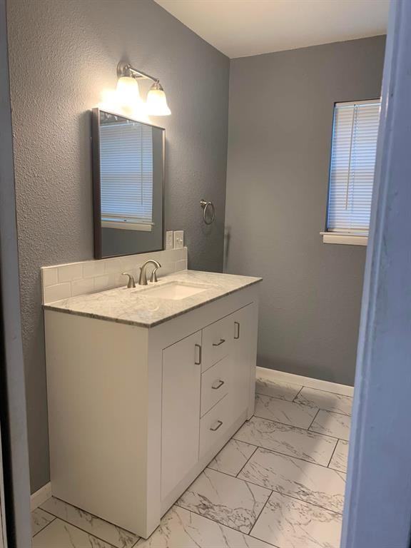 514 Oak St #514 - Photo 2 of 9