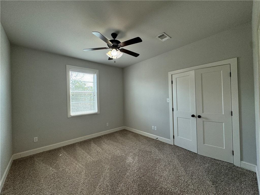 203 Brentwood Dr E #203-76 - Photo 4 of 12