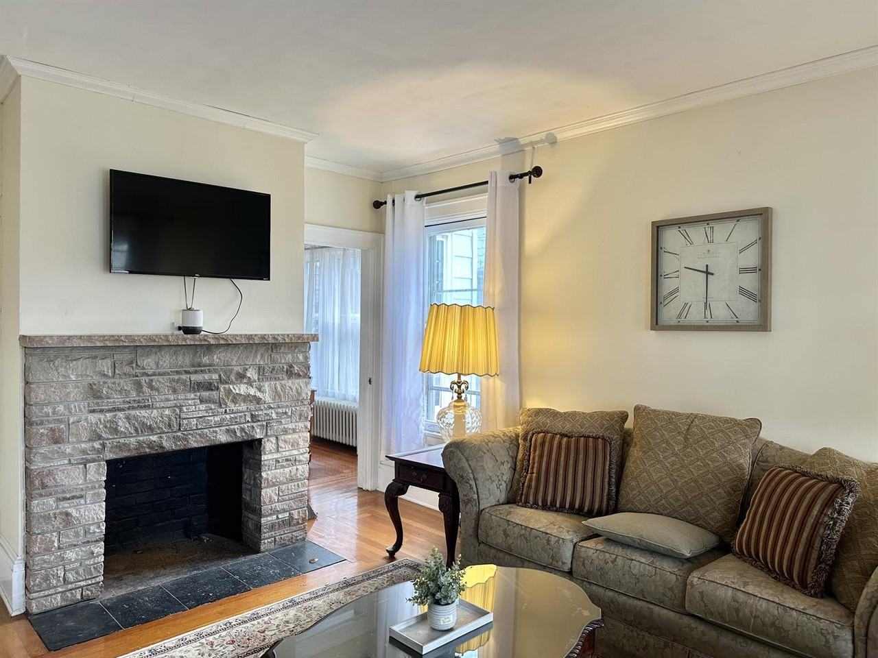 72 Pawling Ave - Photo 2 of 18