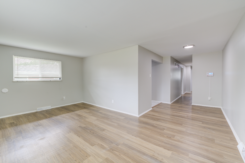 4063 Esseldale Dr #4063 - Photo 7 of 17