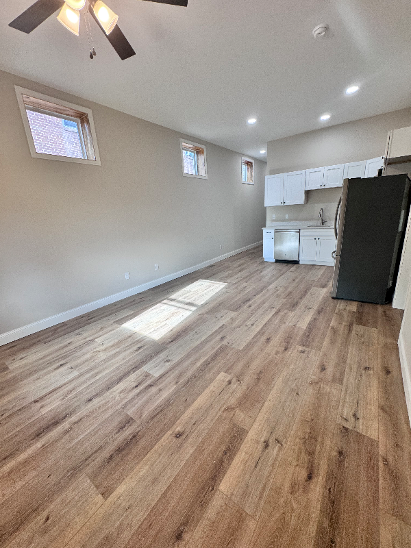 211 W Court St #2 - Photo 3 of 10