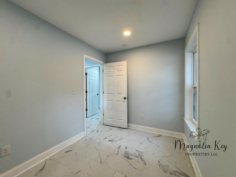 403 73rd Ave N #C - Photo 6 of 17