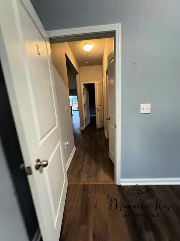 599 Hay Hill Ln - Photo 4 of 19