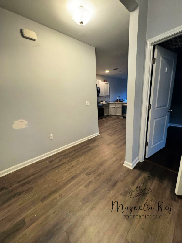 599 Hay Hill Ln - Photo 6 of 19