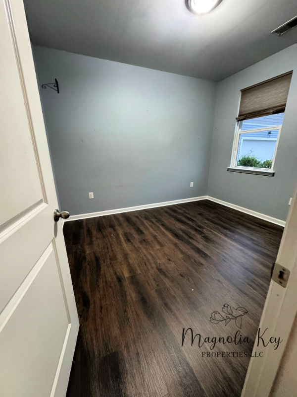 599 Hay Hill Ln - Photo 7 of 19