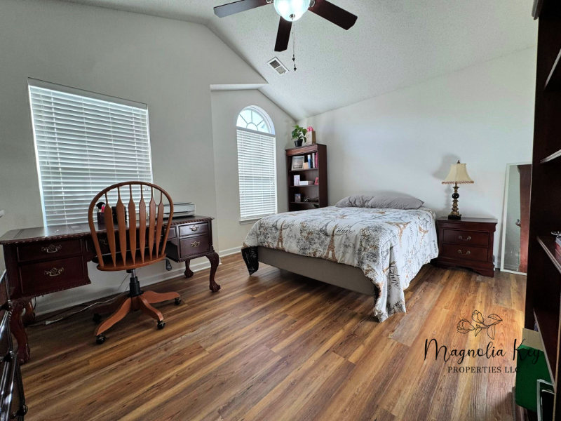 765 Riverward Dr - Photo 7 of 20