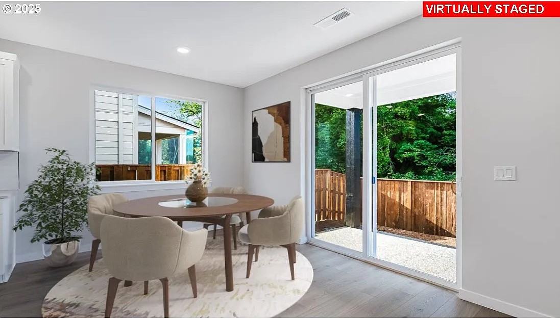 439 Sw 32nd St #NA - Photo 7 of 19