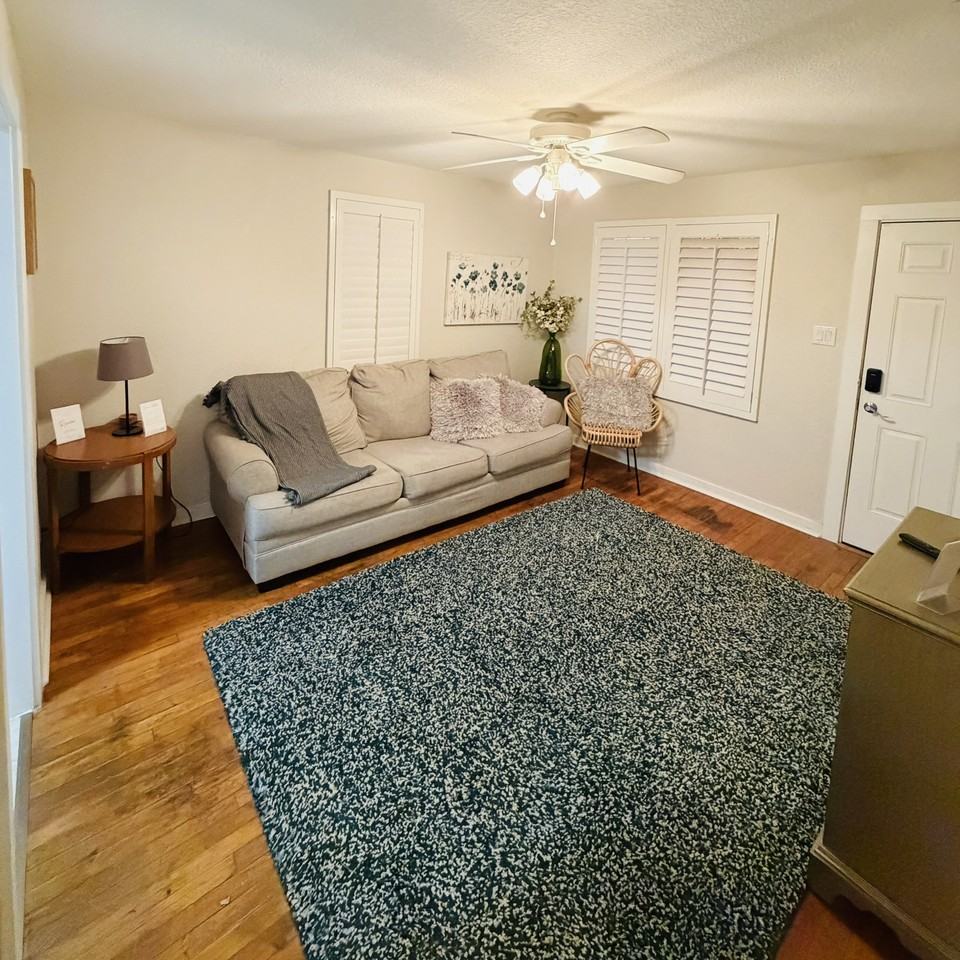 998 N 6th St #NA - Photo 5 of 13