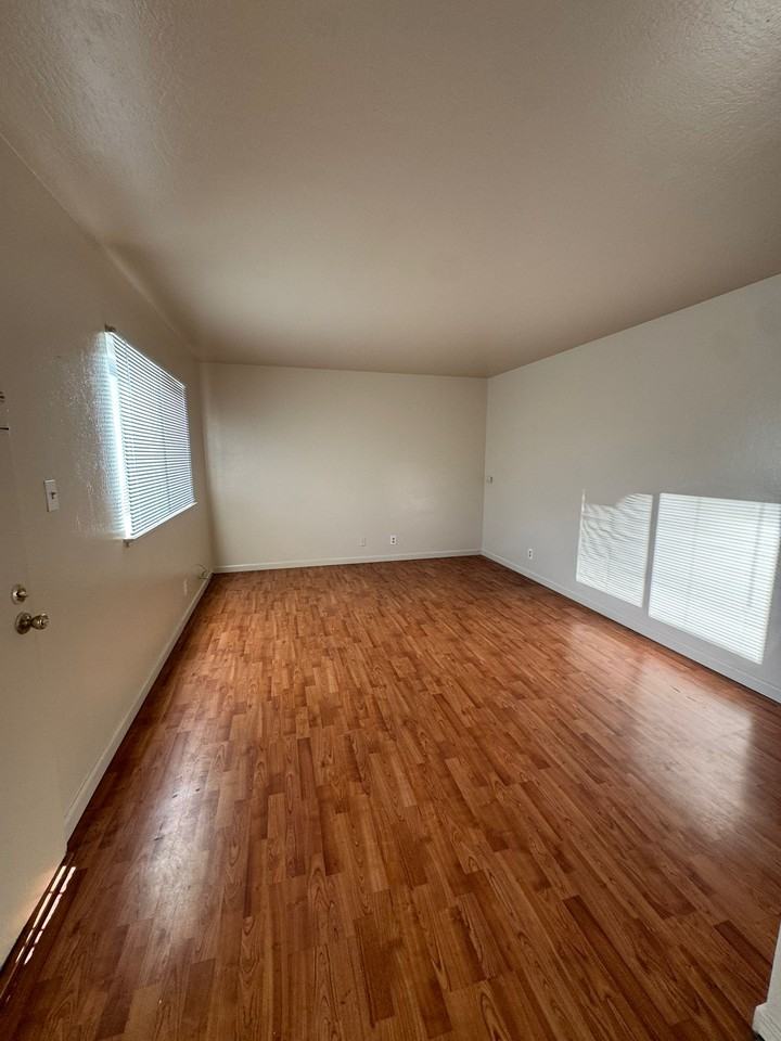 4222 Central Ave #26 - Photo 3 of 4