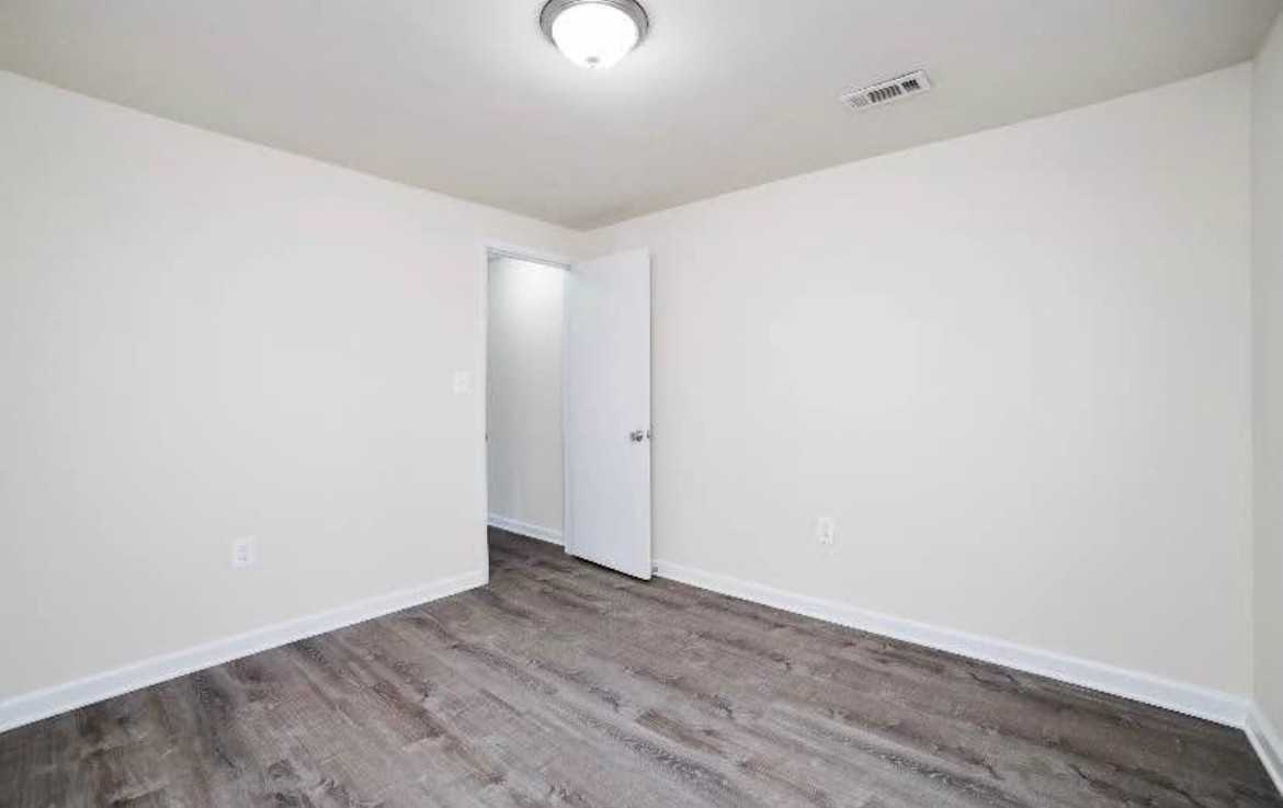 4543 Kingston Rd #NA - Photo 5 of 14