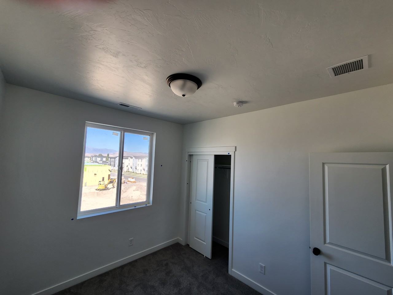 492 S 900 W - Photo 2 of 9