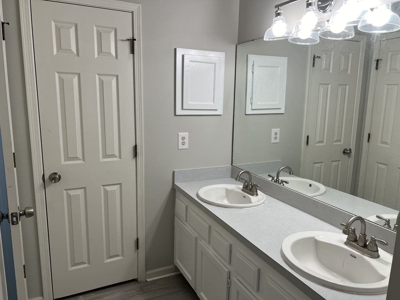 11097 Barbizon Cir E #NA - Photo 2 of 14