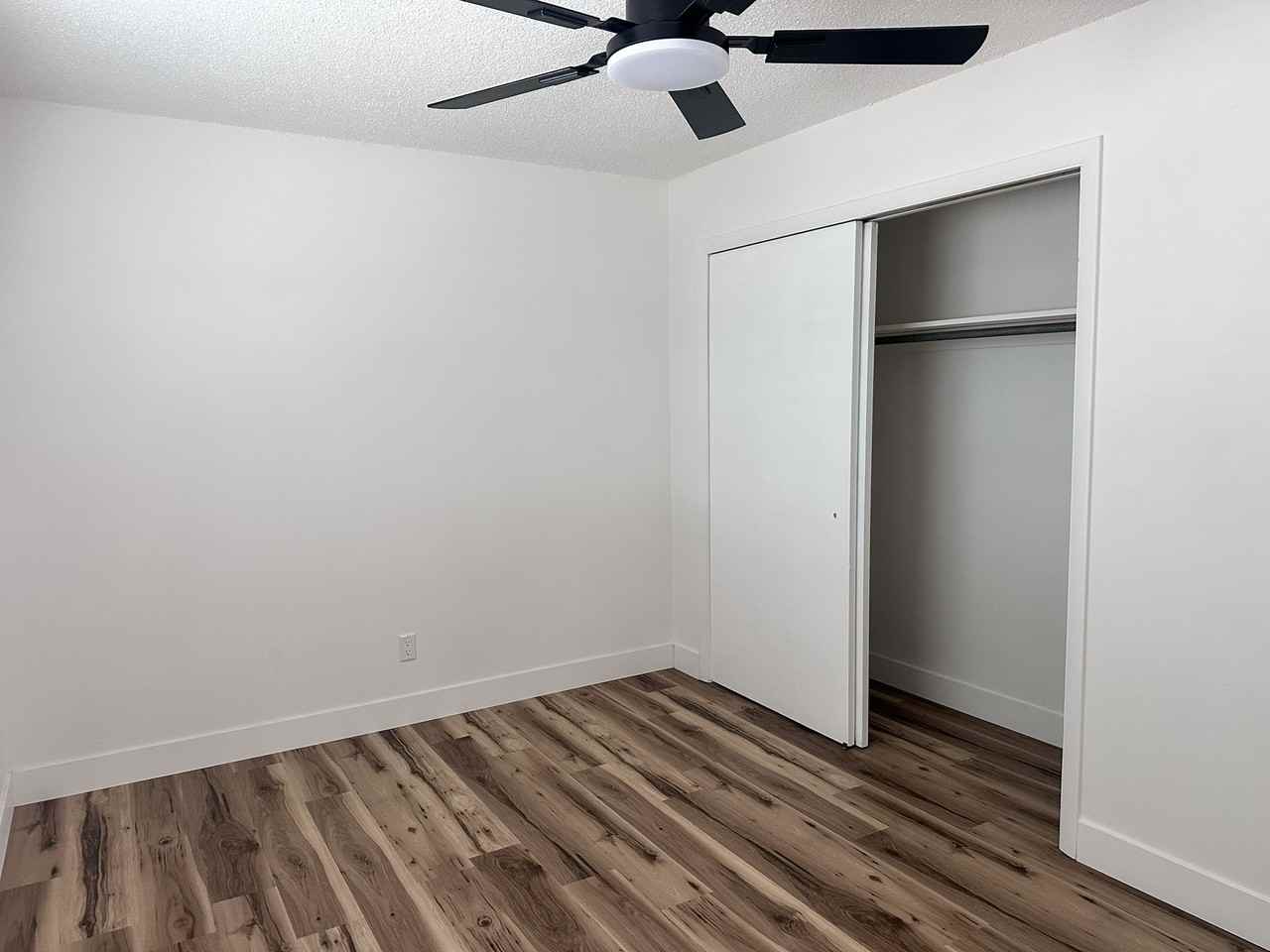 3916 E Pikes Peak Ave #3916 - Photo 3 of 7