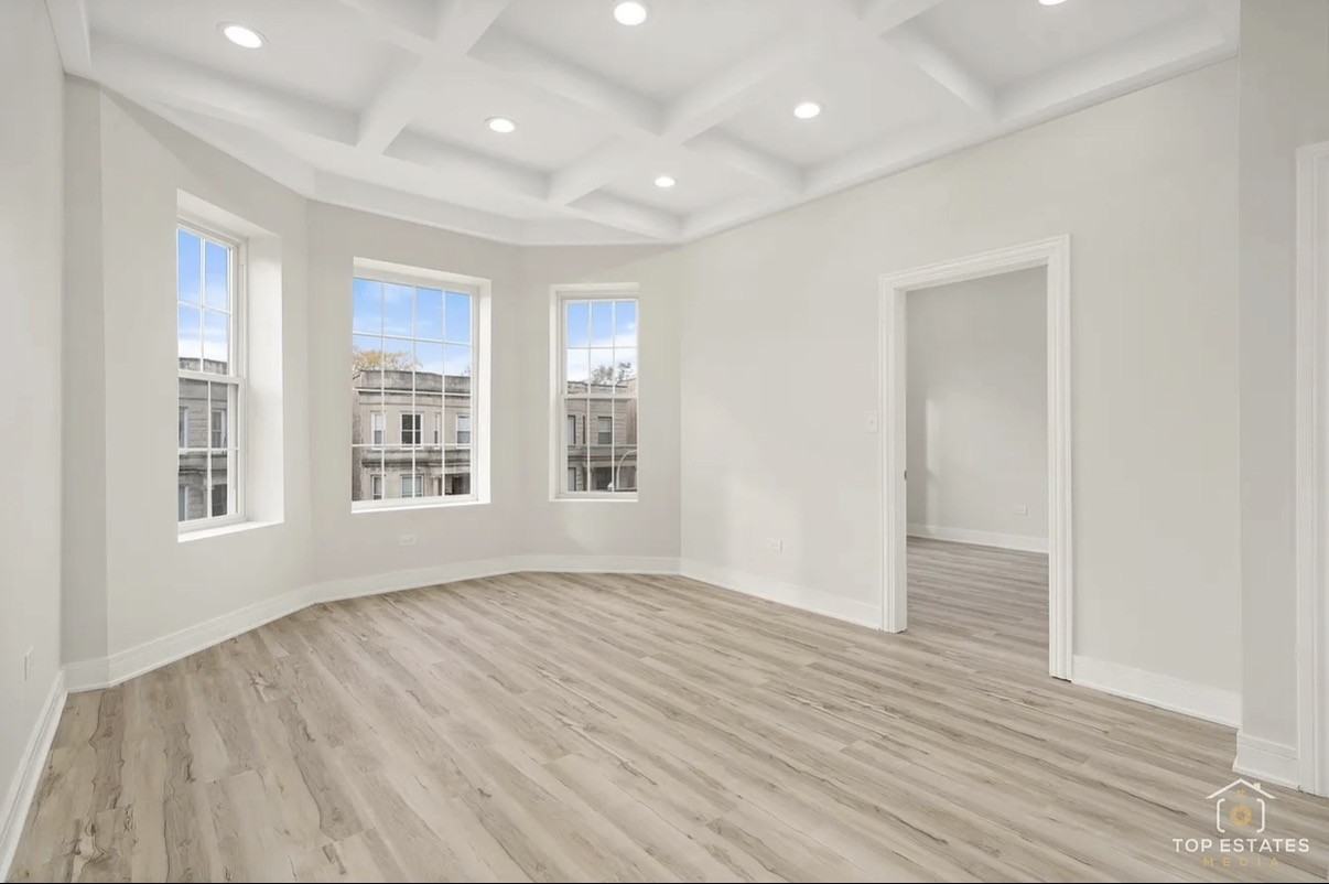 5753 S Peoria St #2 - Photo 7 of 12