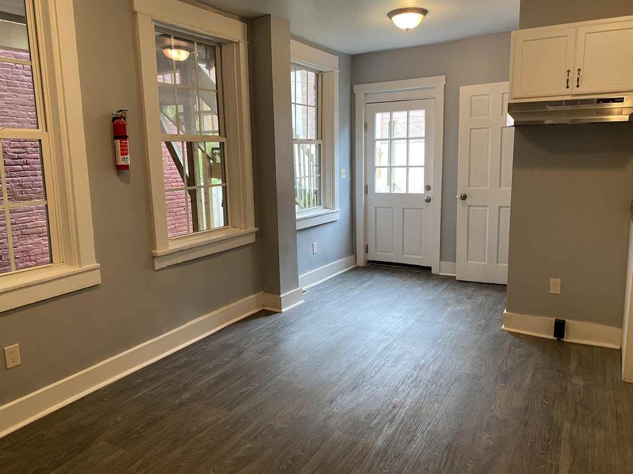 208 W Vine St #5 - Photo 7 of 15