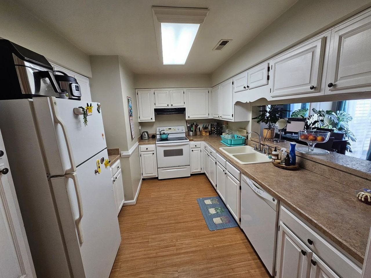 4751 Marlwood Way - Photo 3 of 17