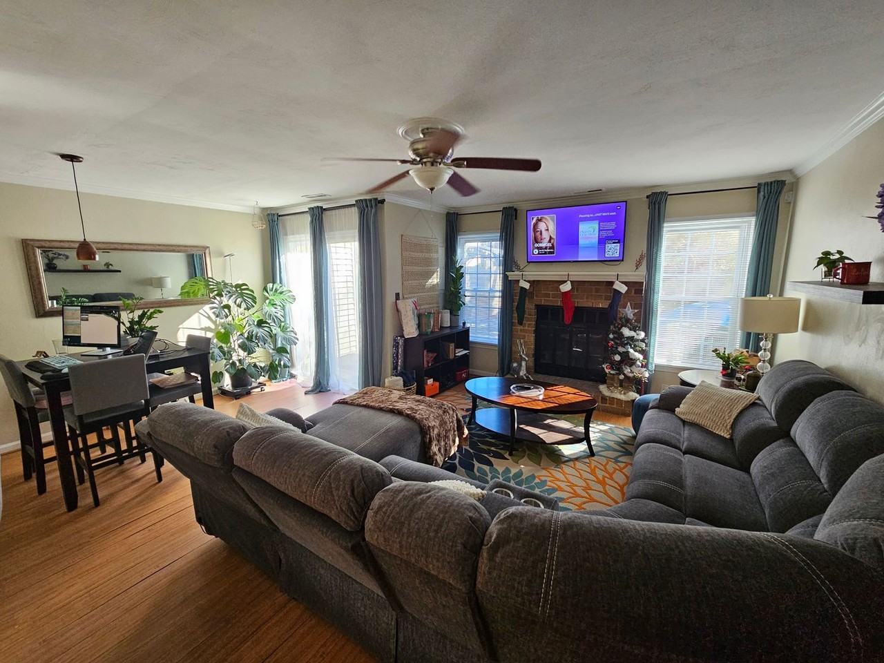 4751 Marlwood Way - Photo 5 of 17