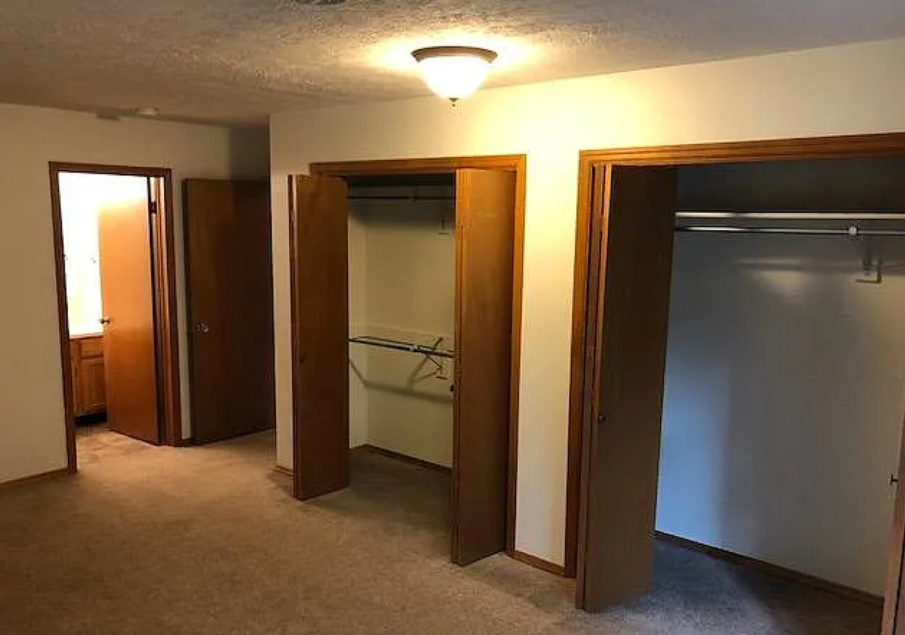 2200 W Dickerson St - Photo 5 of 5