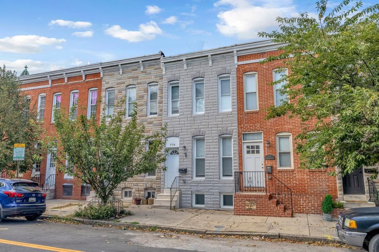 774 W Cross St - Photo 2 of 34