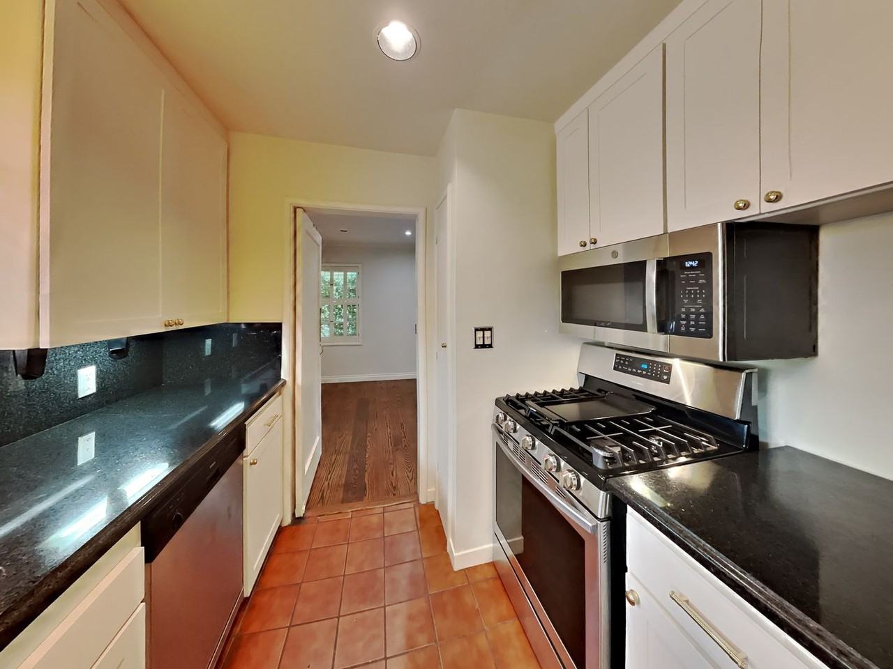 6224 Chelton Dr - Photo 5 of 17