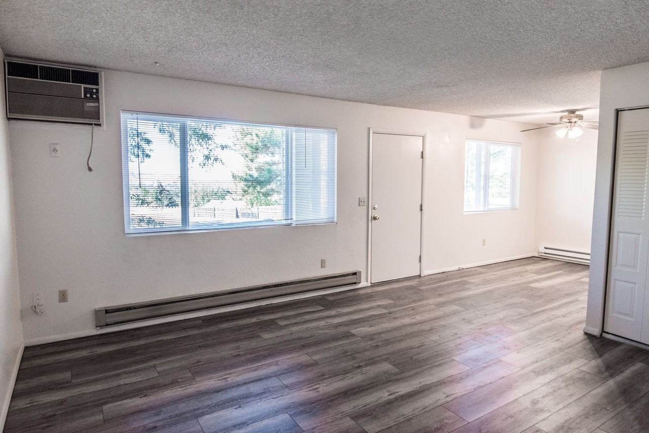 The Grove Apartments - Photo 5 of 28