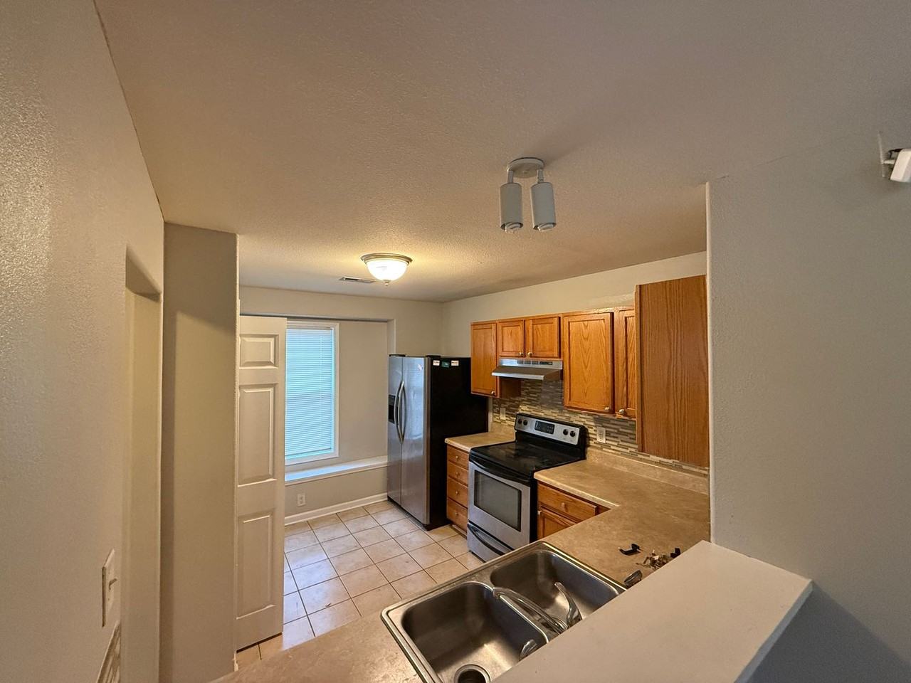 1530 Hollow Maple Dr - Photo 3 of 13