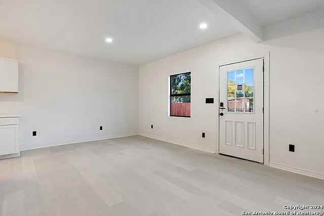 2031 South Trinity Street - Photo 6 of 25