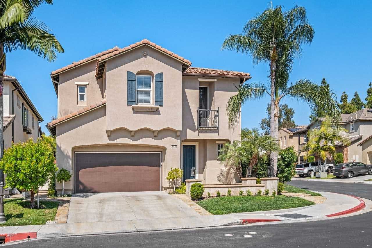 2582 Tea Leaf Lane - Photo 2 of 38