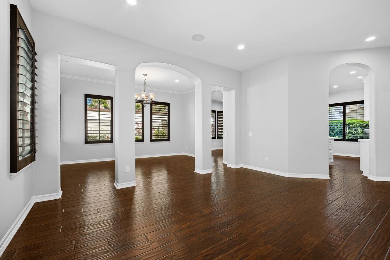 2582 Tea Leaf Lane - Photo 6 of 38