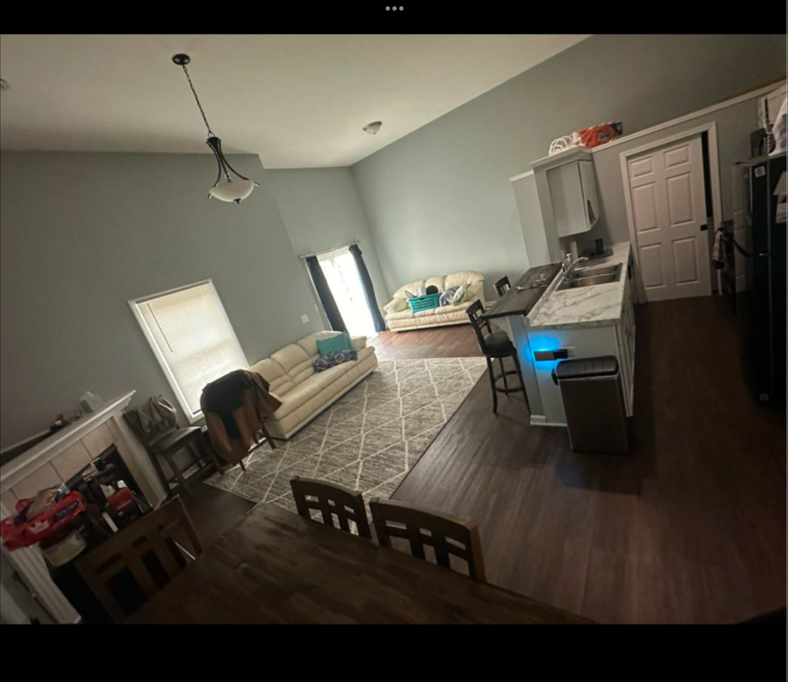 250 Parktrail Rd - Photo 2 of 12