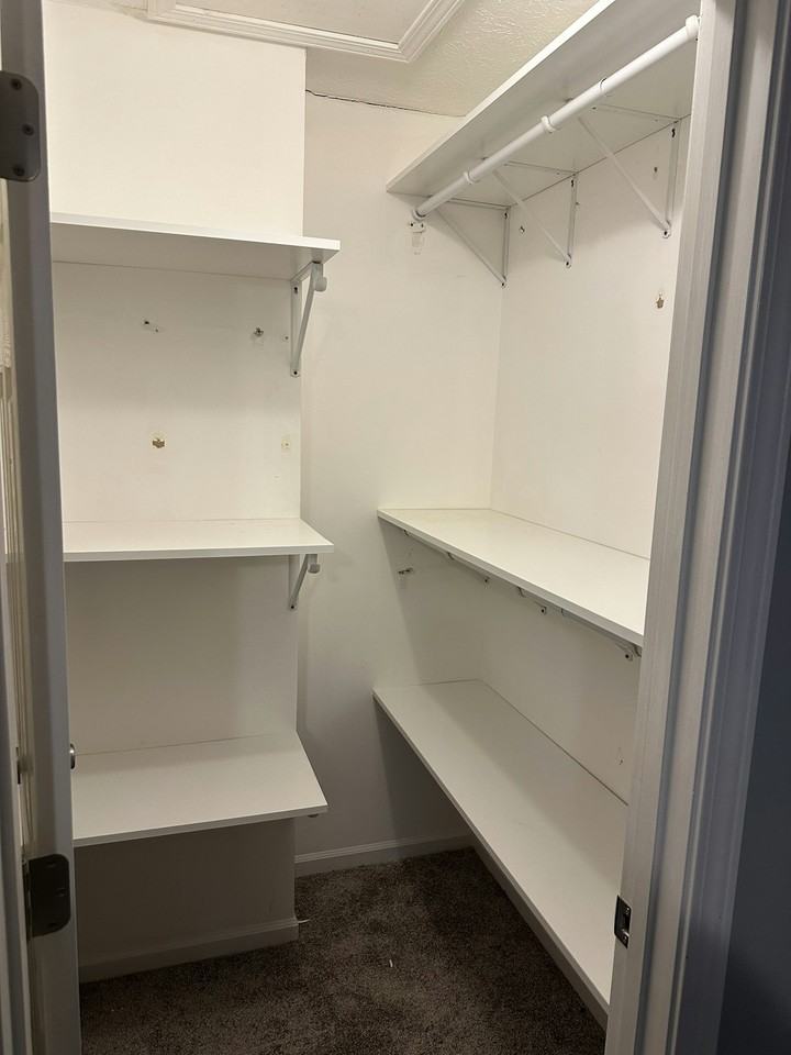 250 Parktrail Rd - Photo 5 of 12