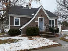 featured image of 1342 12th Ave #1