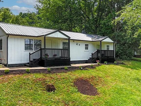 502 Hayworth Dr #1 - Photo 2 of 31