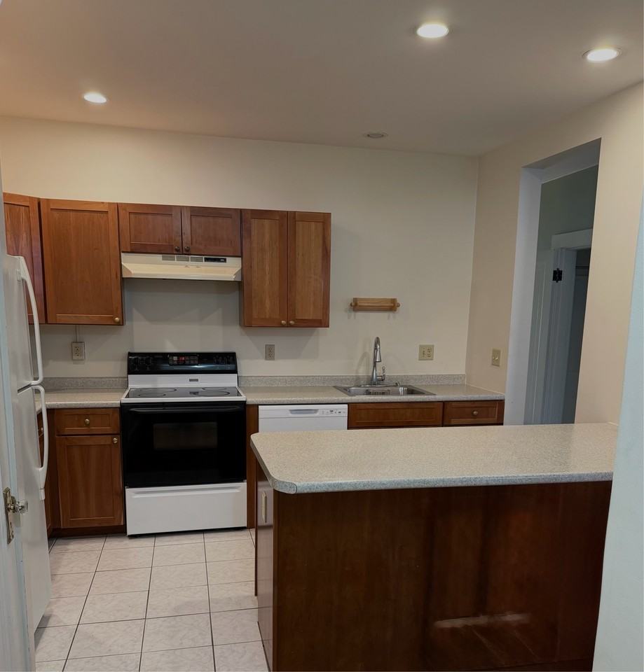 386-390 STATE STREET - Photo 2 of 15